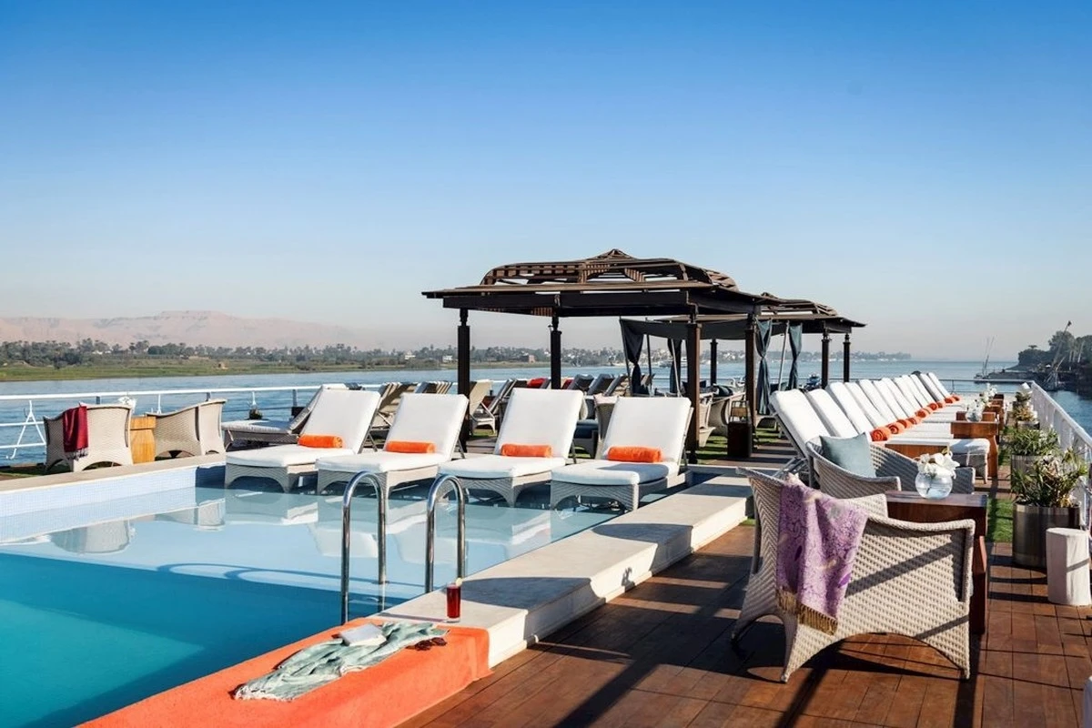 9-Day Private Luxury Egypt: Ritz-Carlton, Old Cataract & Nile Cruise 1