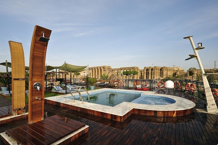 4-Day Private Luxury Nile Cruise Aswan to Luxor: MS Mayfair 2