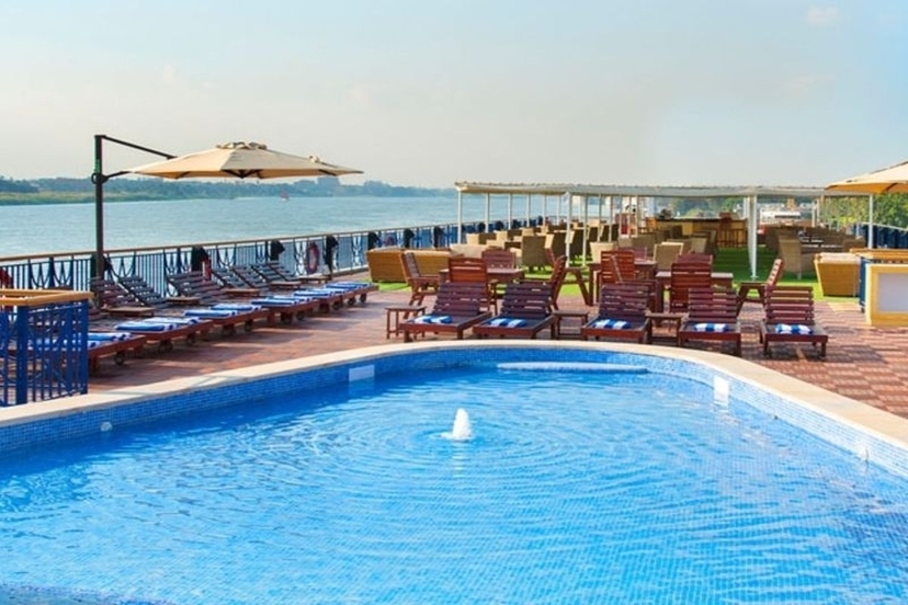 5-Day Private 5-Star Nile Cruise Luxor to Aswan: MS Amwaj Living Stone 2