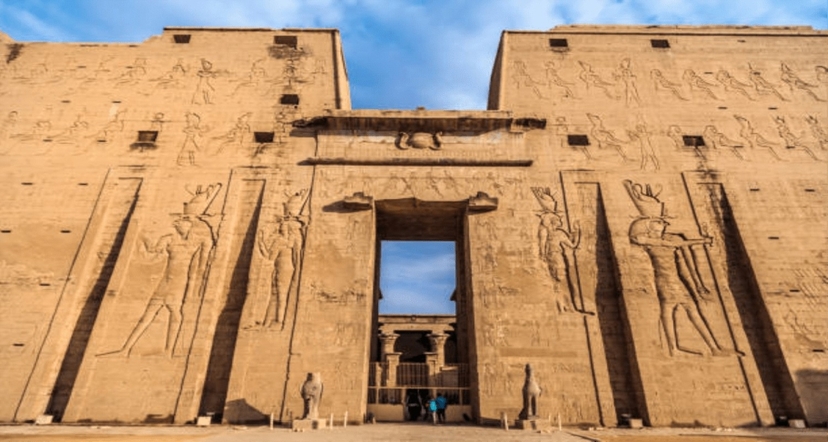 5-Day Private 5-Star Nile Cruise Luxor to Aswan: MS Amwaj Living Stone 3
