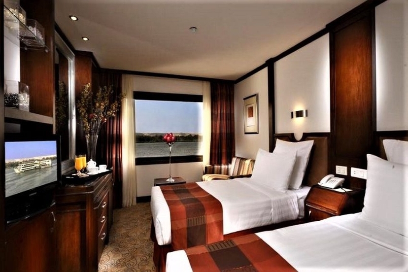 4-Day Private 5-Star Nile Cruise Aswan to Luxor: MS Nile Goddess 2