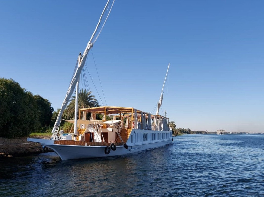 4-Day Private Sacred Lotus Luxury Dahabiya Sailing: Aswan to Esna 1