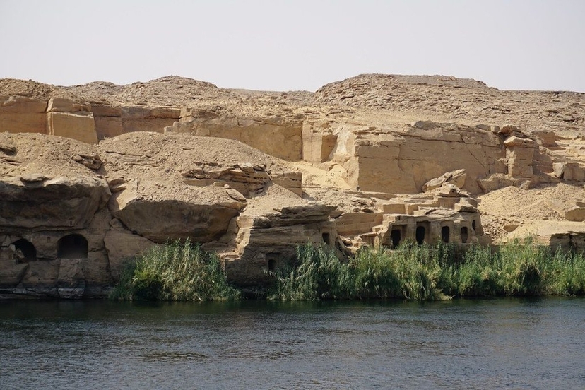 4-Day Private Sacred Lotus Luxury Dahabiya Sailing: Aswan to Esna 4