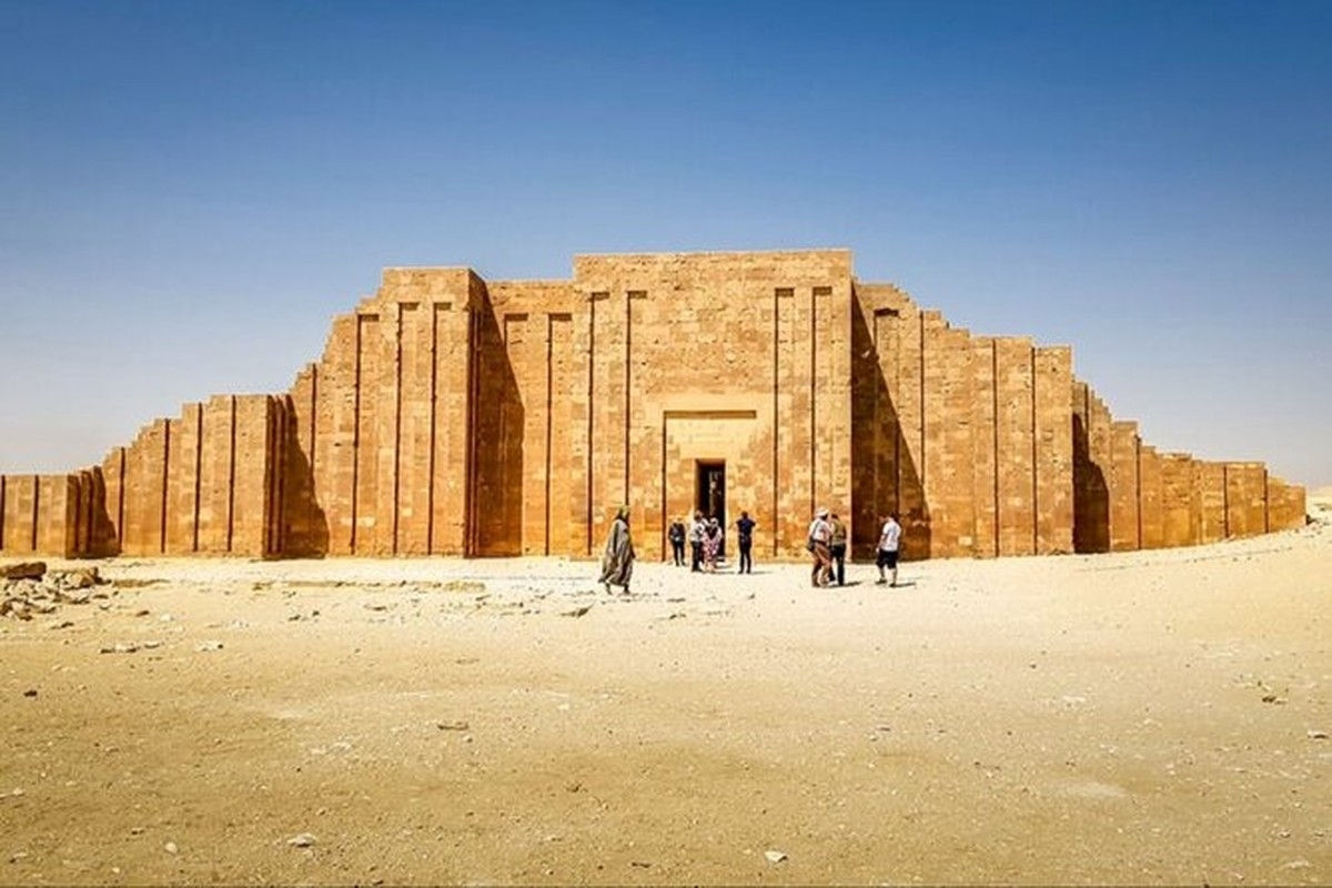 Full-Day Private Giza Pyramids, Sphinx, Saqqara & Memphis Tour 1