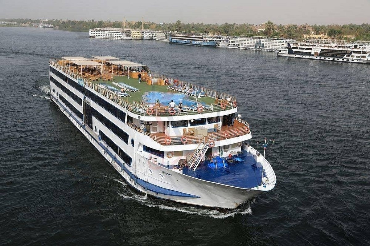 4-Day Private Aswan to Luxor 5-Star Nile Cruise from Cairo by Flight 1
