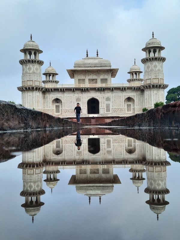 Private Luxury Same Day Taj Mahal & Agra Fort Tour from Delhi 4