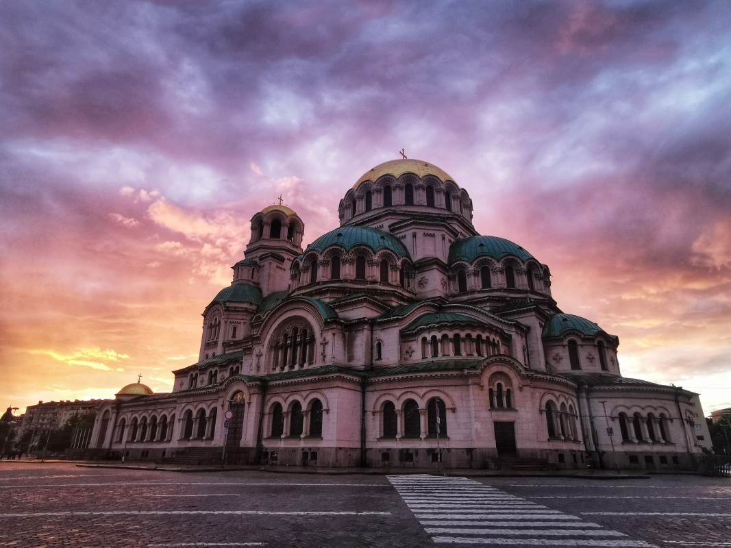 7 Day Bulgaria by Train & Bus: Sofia, Veliko Tarnovo, Plovdiv to Istanbul 1