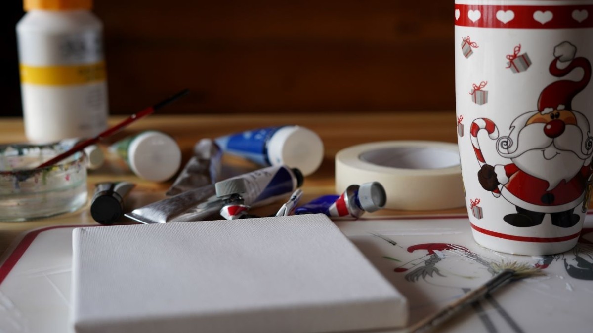 Aurora Painting Workshop in Rovaniemi – Create Your Own Northern Lights Art 1