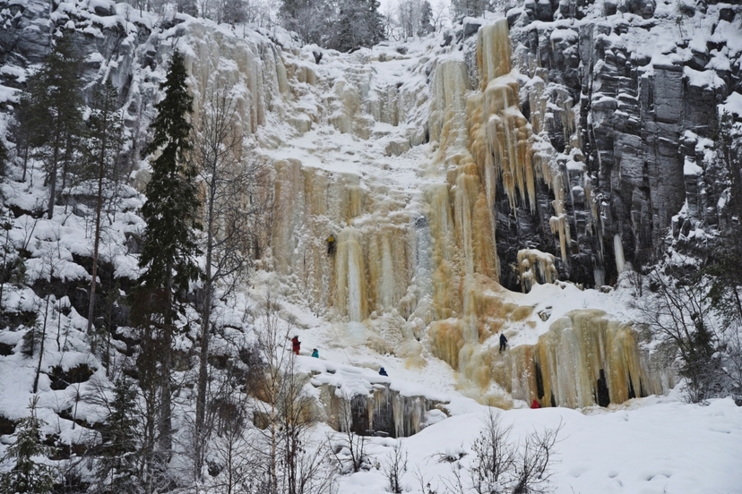 Private Korouoma Frozen Waterfalls, Sauna & Lunch Day Trip from Rovaniemi 3