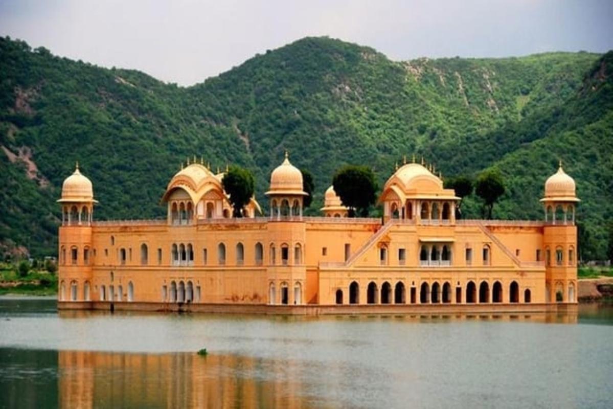 Jaipur Private Full-Day Sightseeing Tour by Car with Guide Jaipur Private Full-Day Sightseeing Tour by Car with Guide