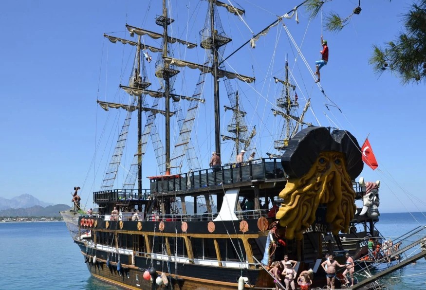 Daily Kemer Boat Tour from Belek 1