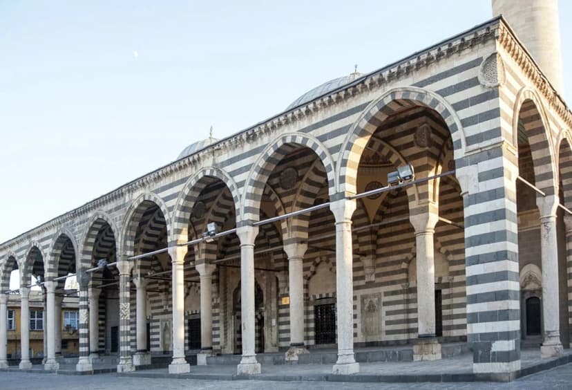 6 Days Diyarbakir City & Zerzevan Castle Tour 4
