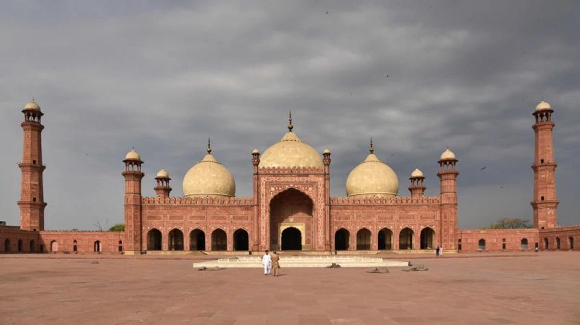 Sindh Tour For 8 Nights & 9 Days Sindh Tour For 8 Nights & 9 Days