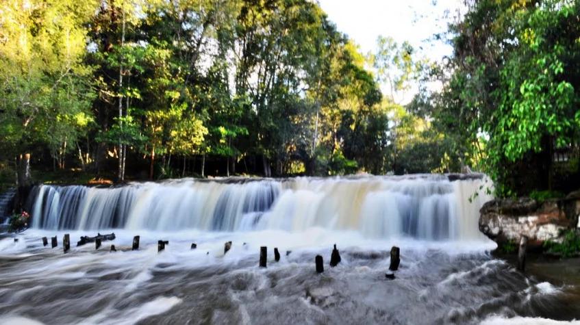 Phnom Kulen, 1000 Linga River and Waterfall Phnom Kulen, 1000 Linga River and Waterfall