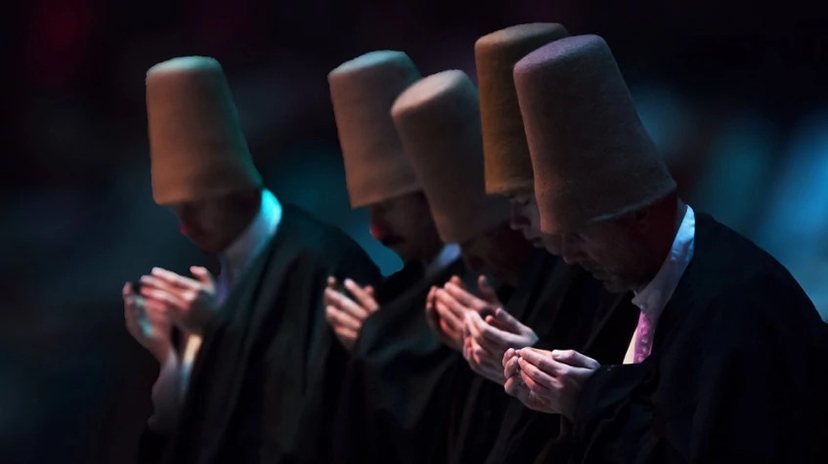 Daily Whirling Dervishes Show in Istanbul – Sufi Music & Dance Experience 3
