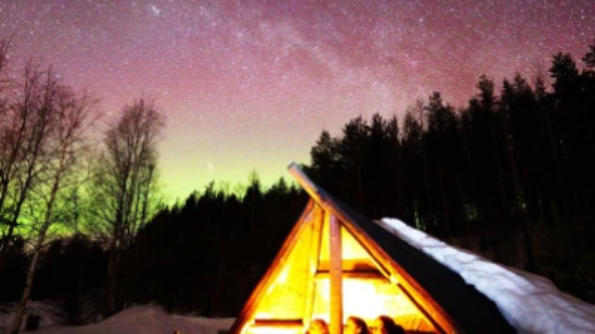 Hunting Northern Lights with Lappish Barbecue Hunting Northern Lights with Lappish Barbecue