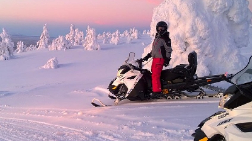 Snowmobile Experience 4