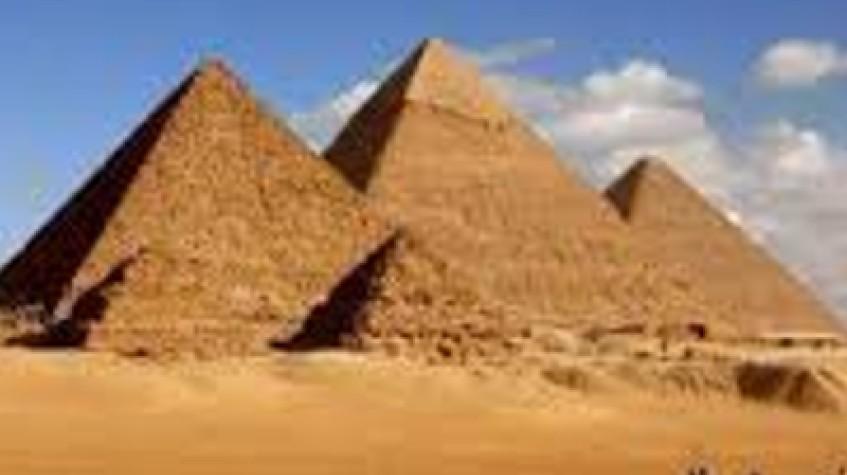 5 Days Pyramids and Bahariya Oasis 5 Days Pyramids and Bahariya Oasis