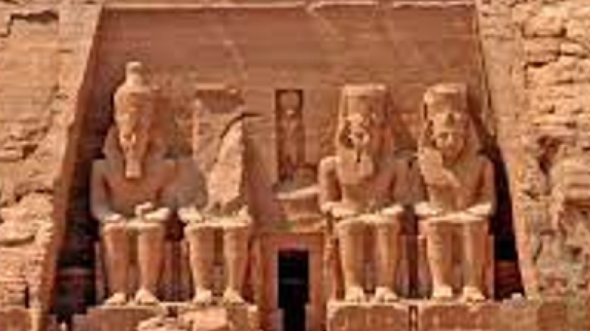 5 Days Luxor & Aswan and Abu Simbel Temples Tour 1