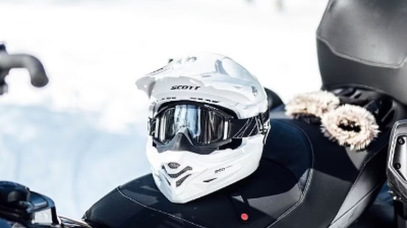 Snowmobile Experience Tour from Finland 2