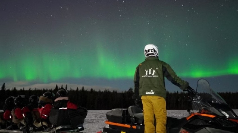 Sleigh Ride and Northern Lights Hunting 3