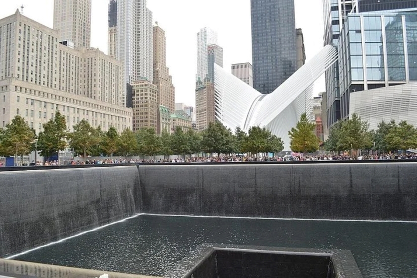 NEW YORK CITY: FINANCIAL DISTRICT AND 9/11 MEMORIAL TOUR 4