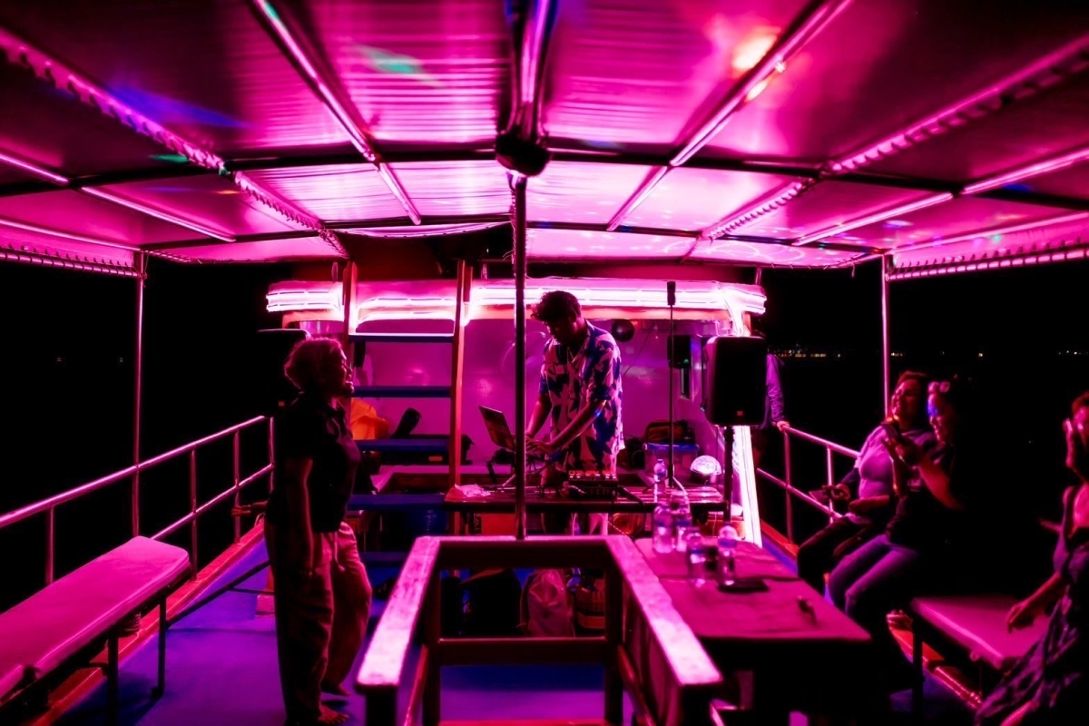 8 Islands Sunset By Premium Big Boat (Snorkeling-Drinking-Sunset-Bioluminescent Plankton )(from Krabi) 1