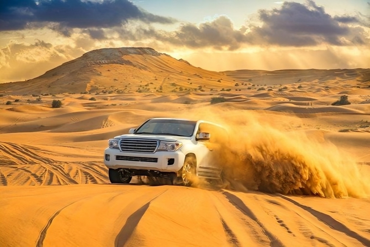 Half Day Desert Safari Qatar Adventure | Dune Bashing & Inland Sea Tour-Doha 1