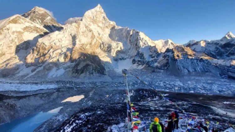 19 Days Three High Pass Everest Trek