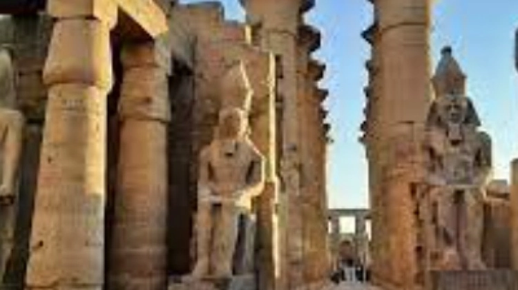 4 Days Top Luxor & Aswan and Abu Simbel Temples Tour