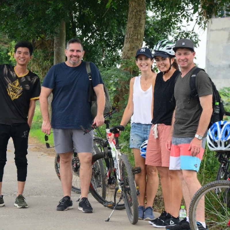 HALF DAY MORNING HANOI CITY BICYCLE TOUR 6