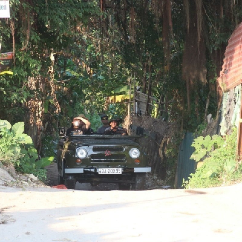 Vintage Jeep Discovery Hanoi Landmarks Secret Corners Morning Tour 4