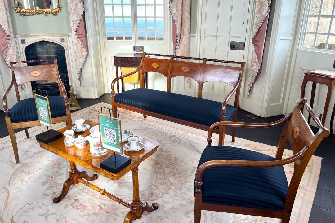 The Cotswolds and Broadway Tower with Cream Tea from London 6