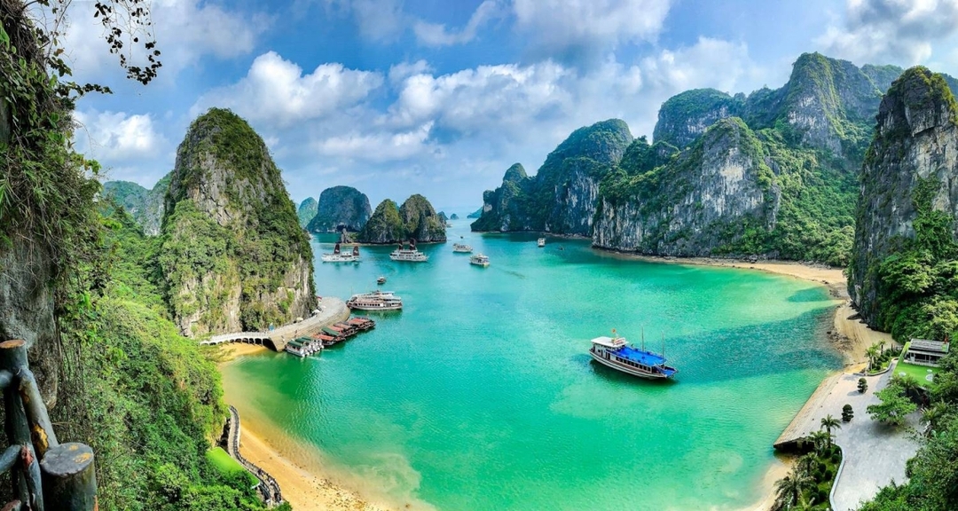 Vietnam Northern Symphony 5 Days Hanoi, Halong Bay, and Trang An complex 3