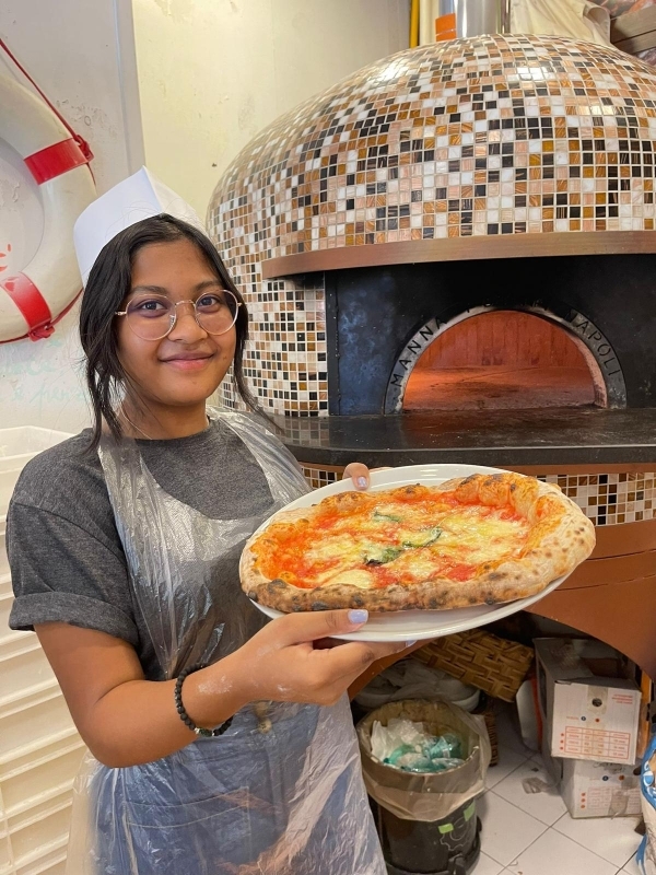 Traditional Pizza class in Naples - shared tour 4