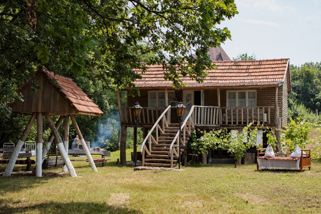 Honey House Tudor Winery Tour from Chisinau 3
