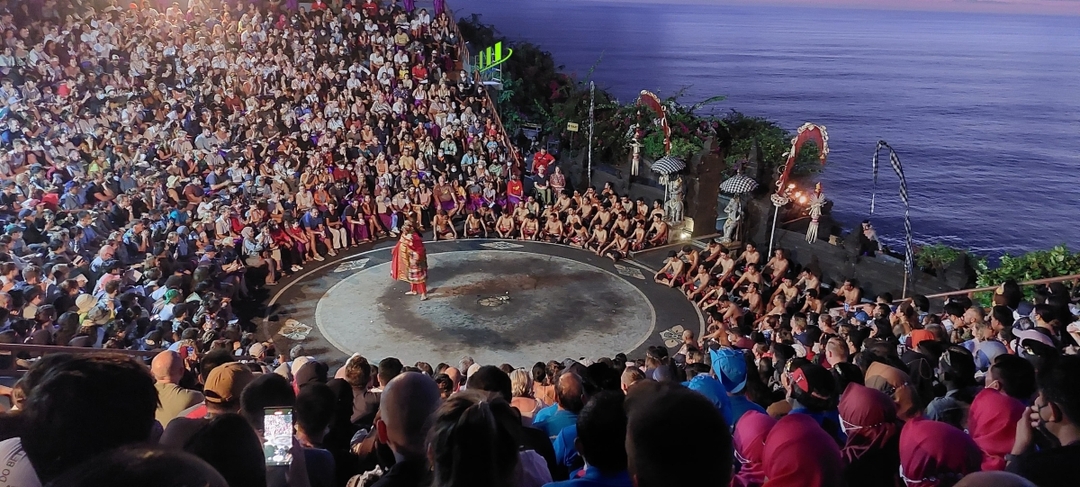 Uluwatu Temple Tour and Bali Massage 4
