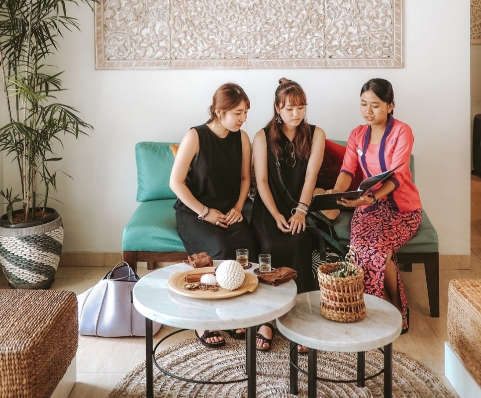 Uluwatu Temple Tour and Bali Massage 5