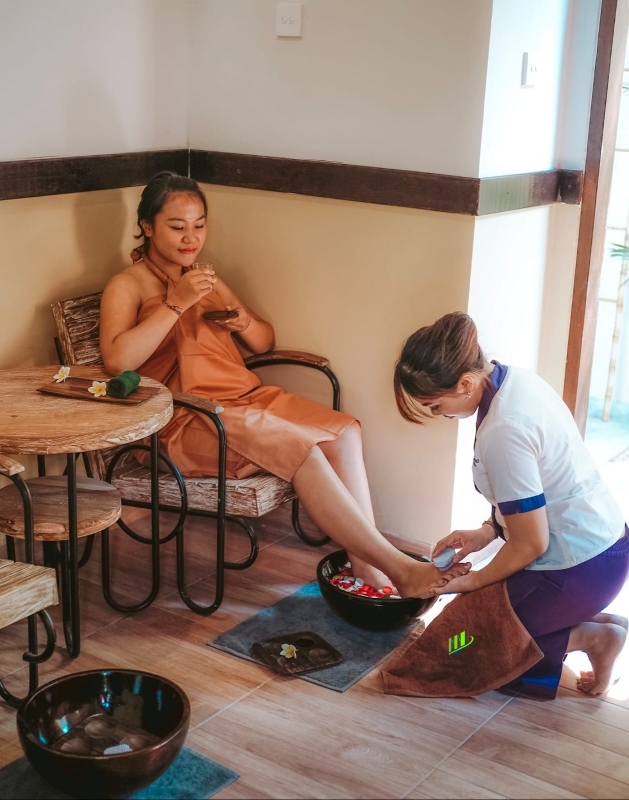Uluwatu Temple Tour and Bali Massage 6