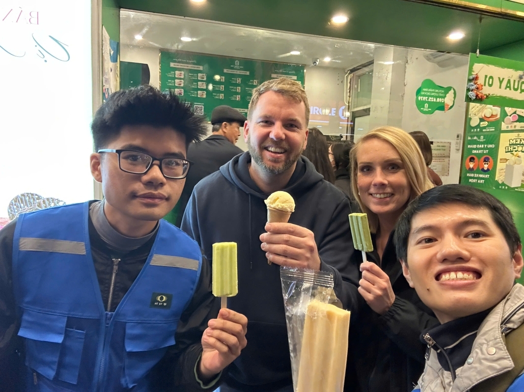 Hanoi Street Food Walking Tour: Explore and enjoy the local street foods in a slow way 7