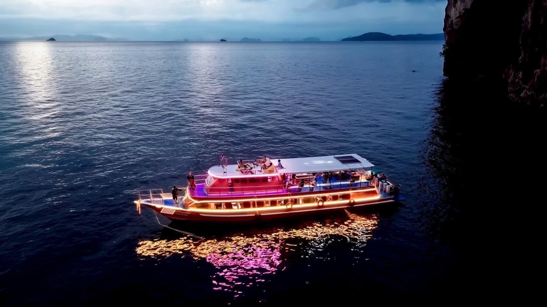 8 Islands Sunset By Premium Big Boat (Snorkeling-Drinking-Sunset-Bioluminescent Plankton )(from Krabi) 2