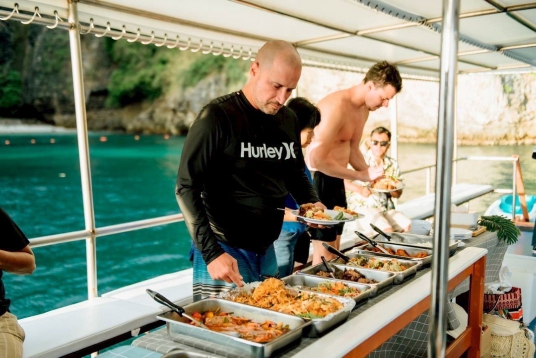 8 Islands Sunset By Premium Big Boat (Snorkeling-Drinking-Sunset-Bioluminescent Plankton )(from Krabi) 7