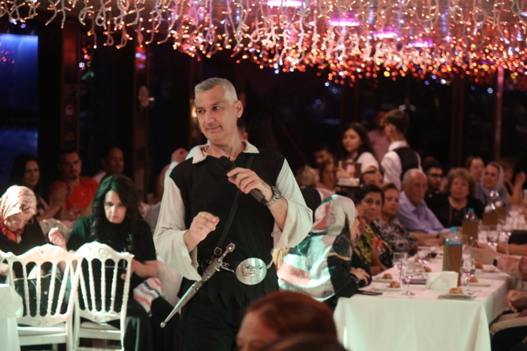Dinner Cruise in Bosphorus in Istanbul 8