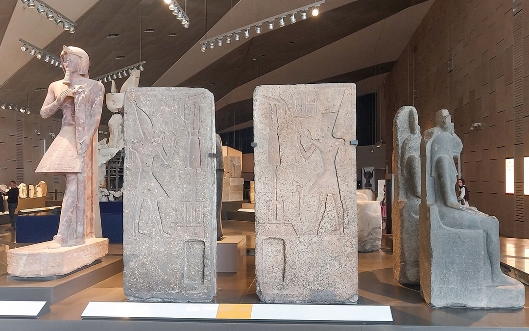 Grand New Egyptian Museum and Pyramids of Giza tour from Sharm by Bus 9