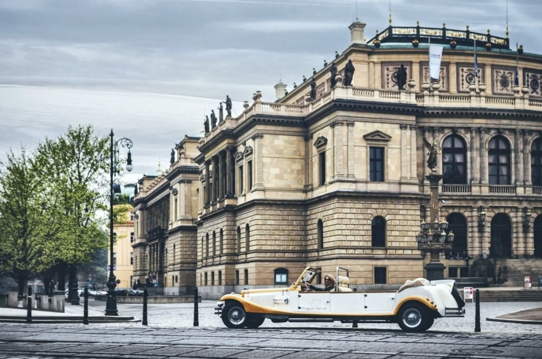 Prague Historical Car Tour: Classic Ride Through Old Town & Castle District 7