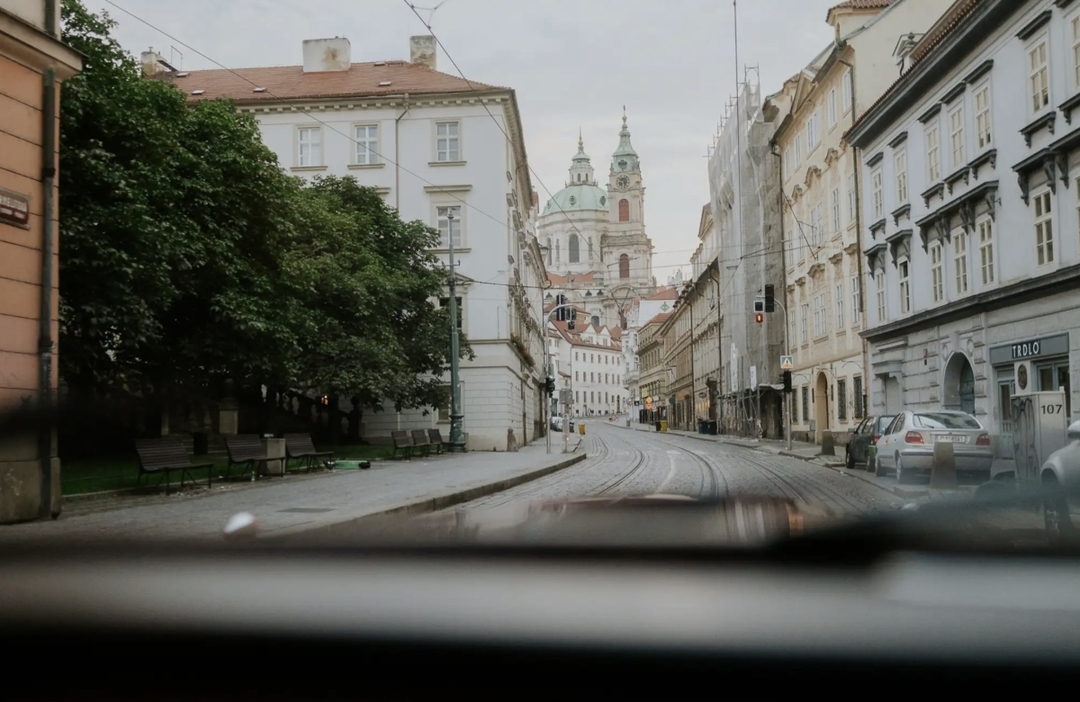 Prague Historical Car Tour: Classic Ride Through Old Town & Castle District 8