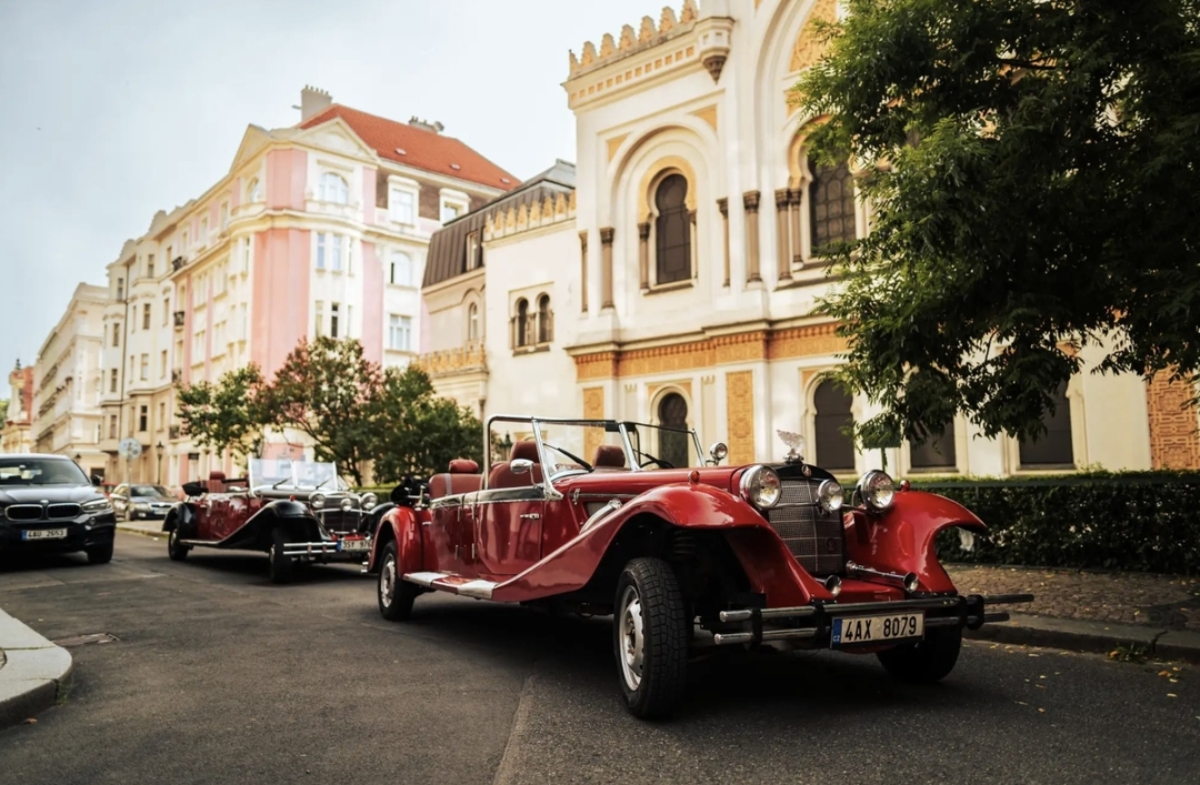 Prague Historical Car Tour: Classic Ride Through Old Town & Castle District 10
