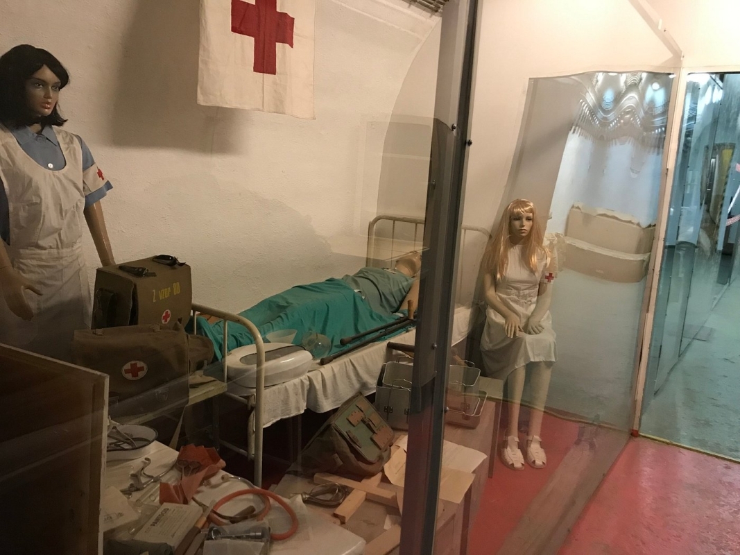Prague Communism Tour with Nuclear Bunker Experience 3