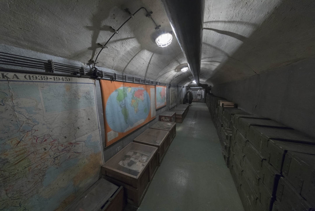 Prague Communism Tour with Nuclear Bunker Experience 8