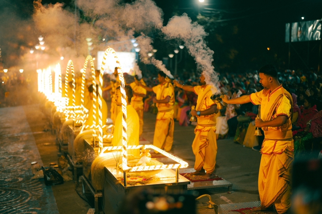 Varanasi: Private Fully-Day Tour with Sarnath and Boat Ride 9